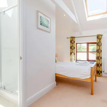 3 Bed In Praa Sands 36257 Holiday home *